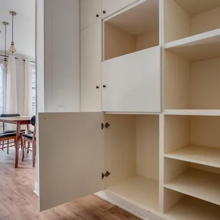With Sophisticated One Bedroom - Verifier Le Profil
